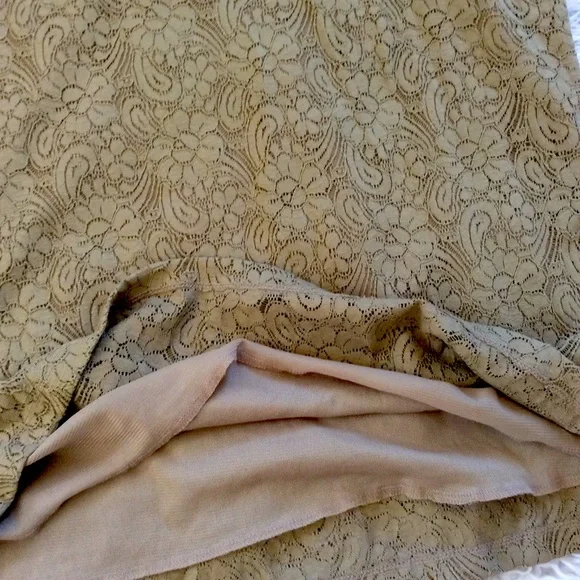 NWT Avenue Stretch Lace Tank - Picture 4 of 5